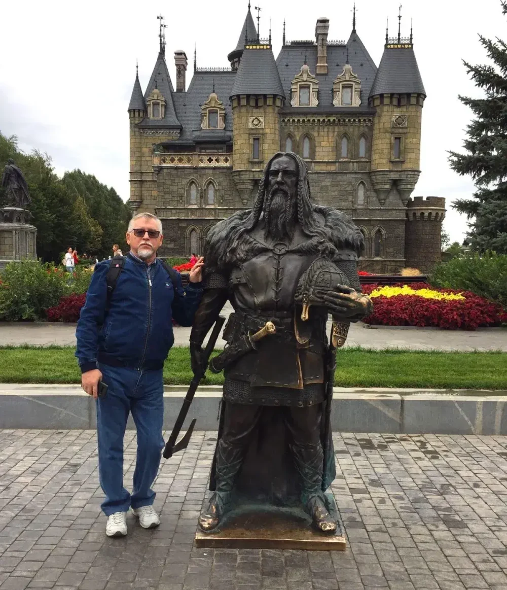 Г А Л Е Р Е Я